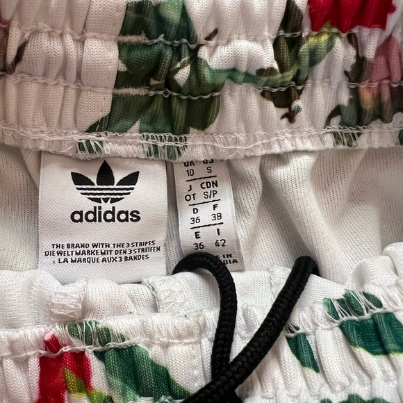 ADIDAS ORIGINALS X BELLISTA Shorts - Picture 2 of 3
